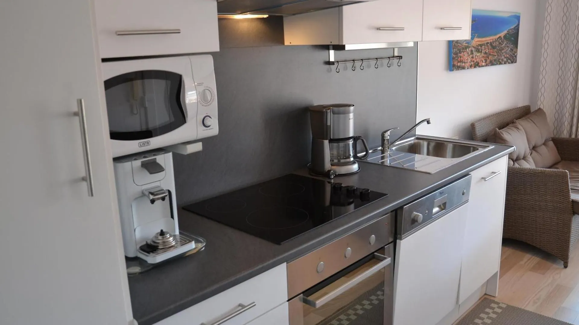 Apartamento Reformado Con Estilo, Cerca De La Playa, Para Familias, Con Terraza Y Parking - Es-323-50 L'Estartit