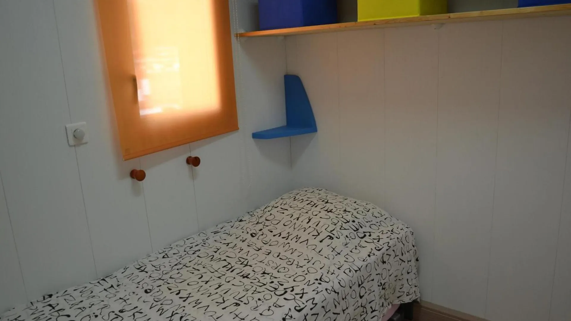 Apartamento Reformado Con Estilo, Cerca De La Playa, Para Familias, Con Terraza Y Parking - Es-323-50 L'Estartit 0*,  Spain