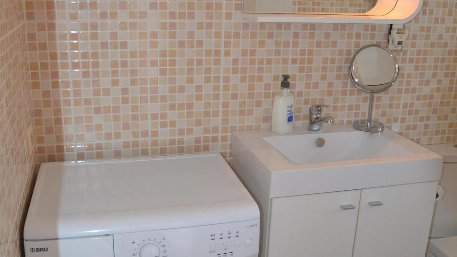 Apartamento Reformado Con Estilo, Cerca De La Playa, Para Familias, Con Terraza Y Parking - Es-323-50 L'Estartit